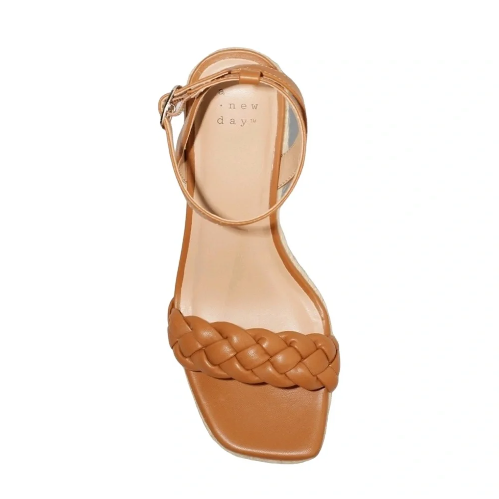 A New Day Memory Foam Size 10 Tan Joyce Shoes NWOB